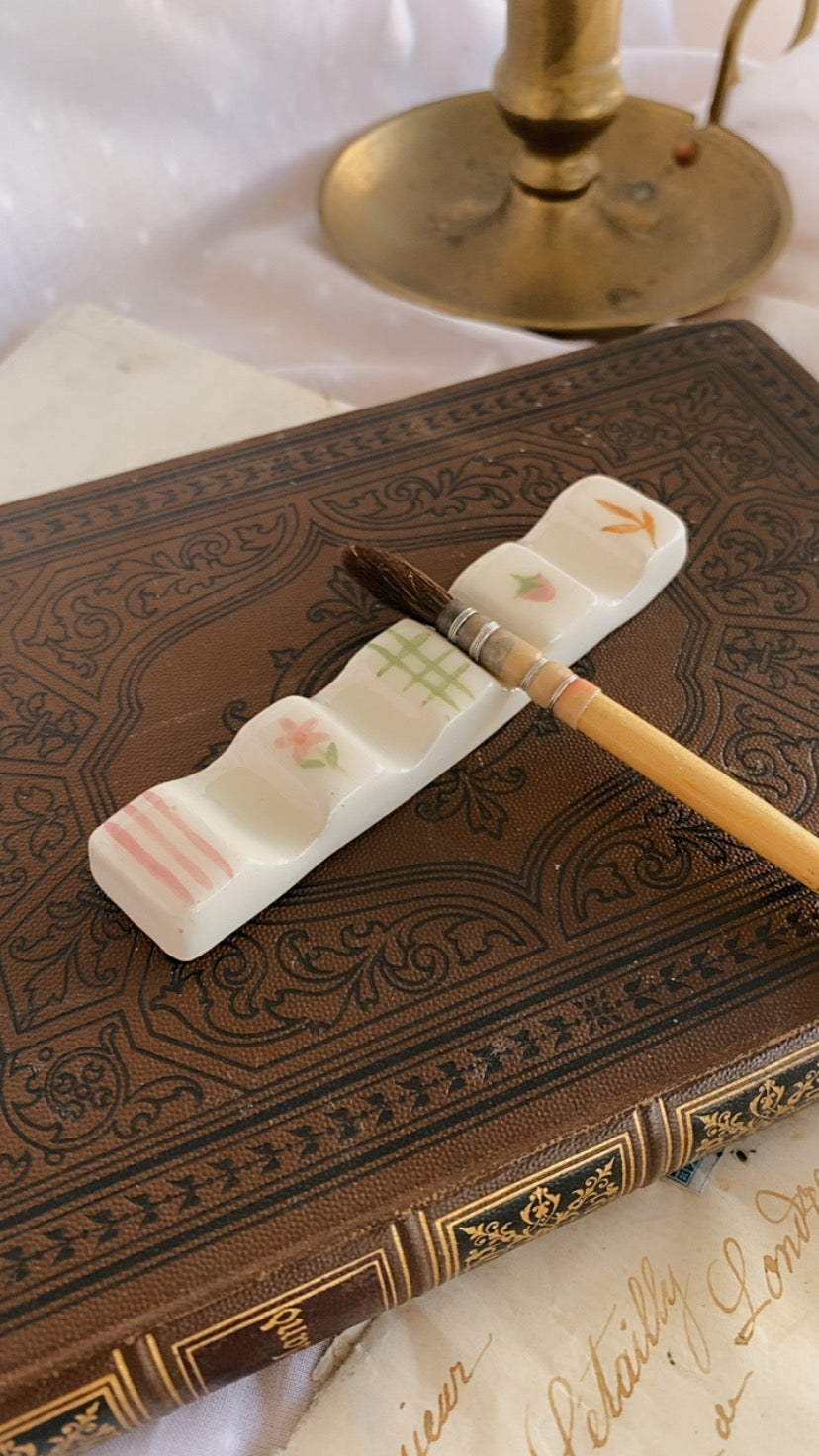 Support pinceaux aquarelle, peinture, dessin, en céramique.